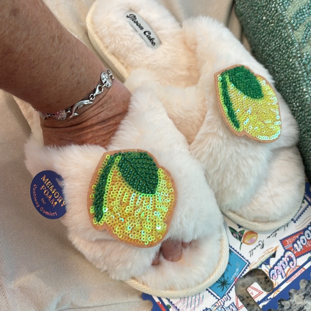 Moon Cake beaded lemon Fuzzy open toe memory foam Slippers
